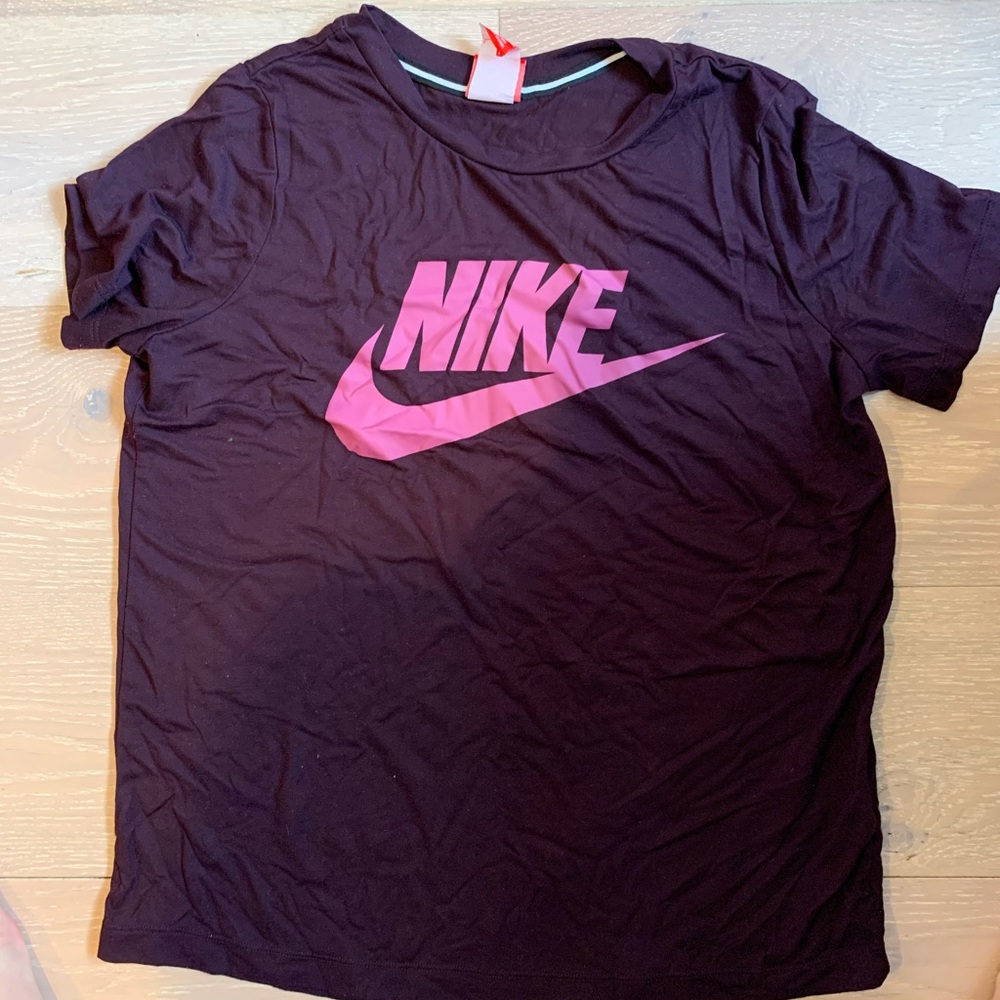 Nike workout top